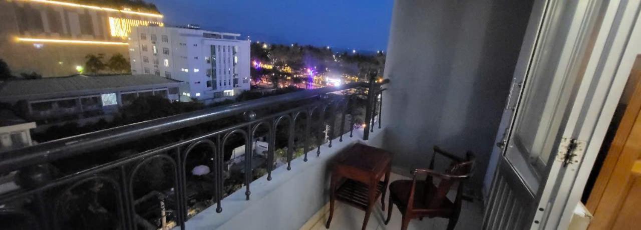 Tue Tinh Hotel Nha Trang Exterior foto