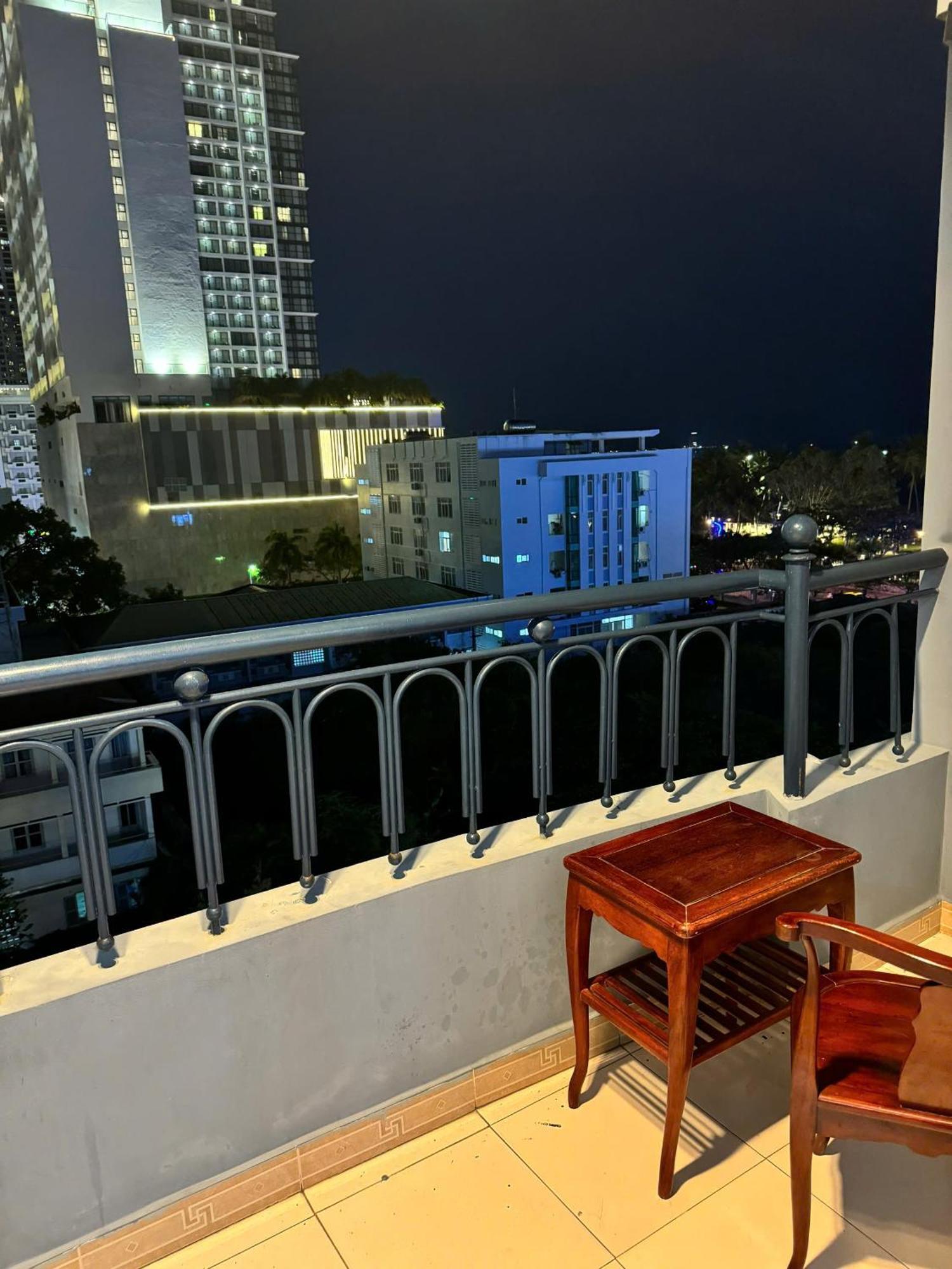 Tue Tinh Hotel Nha Trang Exterior foto