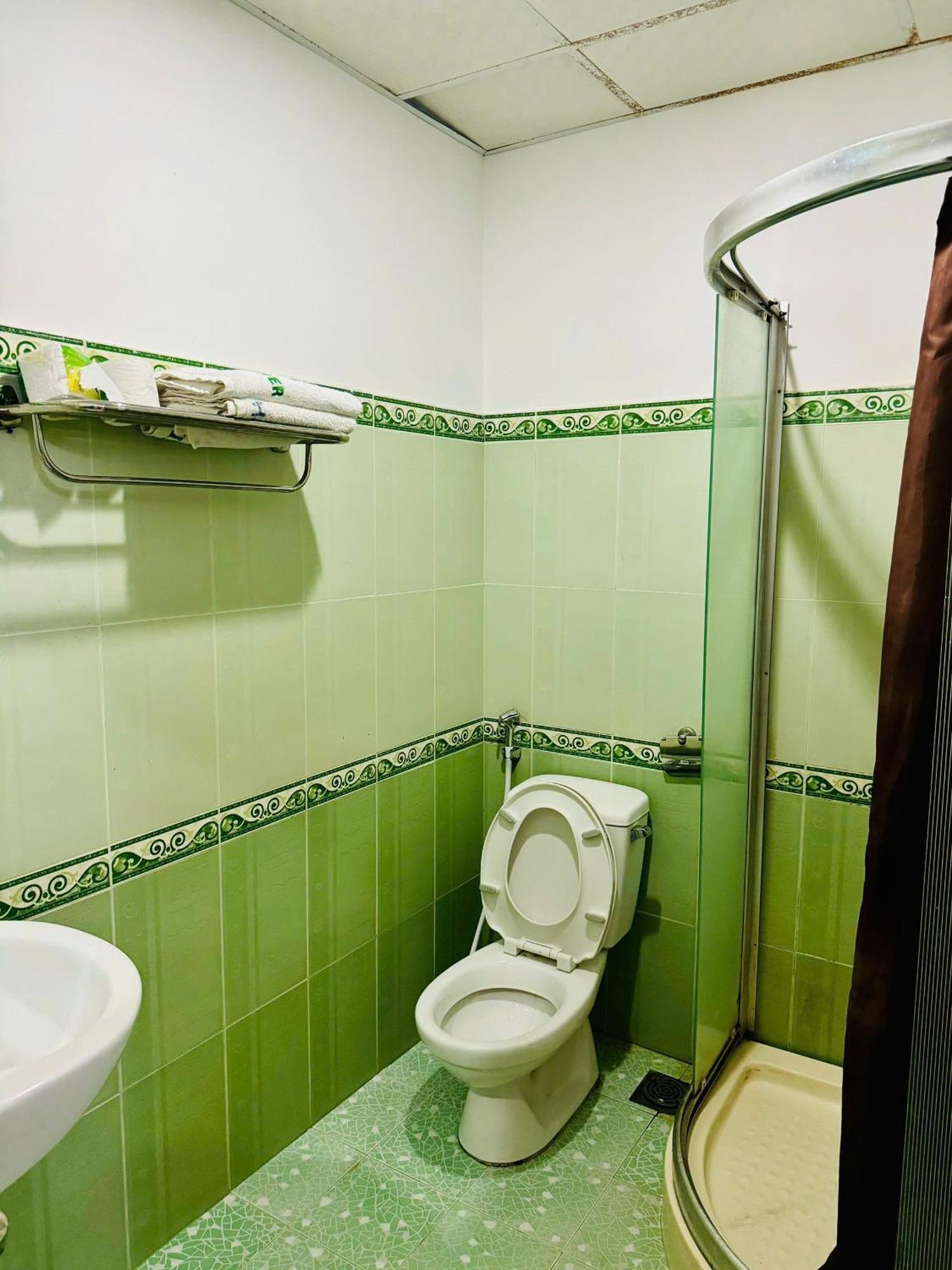 Tue Tinh Hotel Nha Trang Exterior foto
